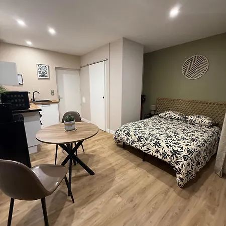 Proche Des Cures * למאלו-לה-בן